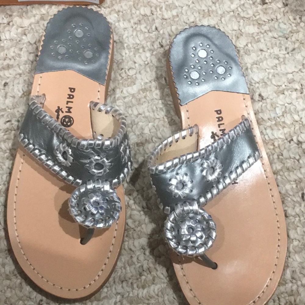 Palm beach, genuine leather, women’s size 7 1/2, Gray and silver. Like new,